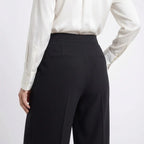 calca-alfaiataria-feminina-luiza-costas-perto