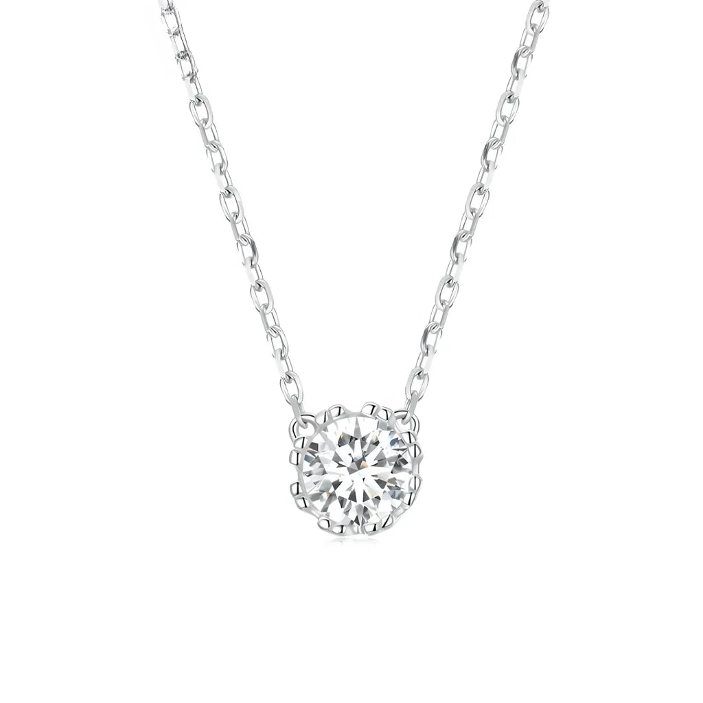 colar-de-prata-armel-com-zirconias-no-fundo-branco