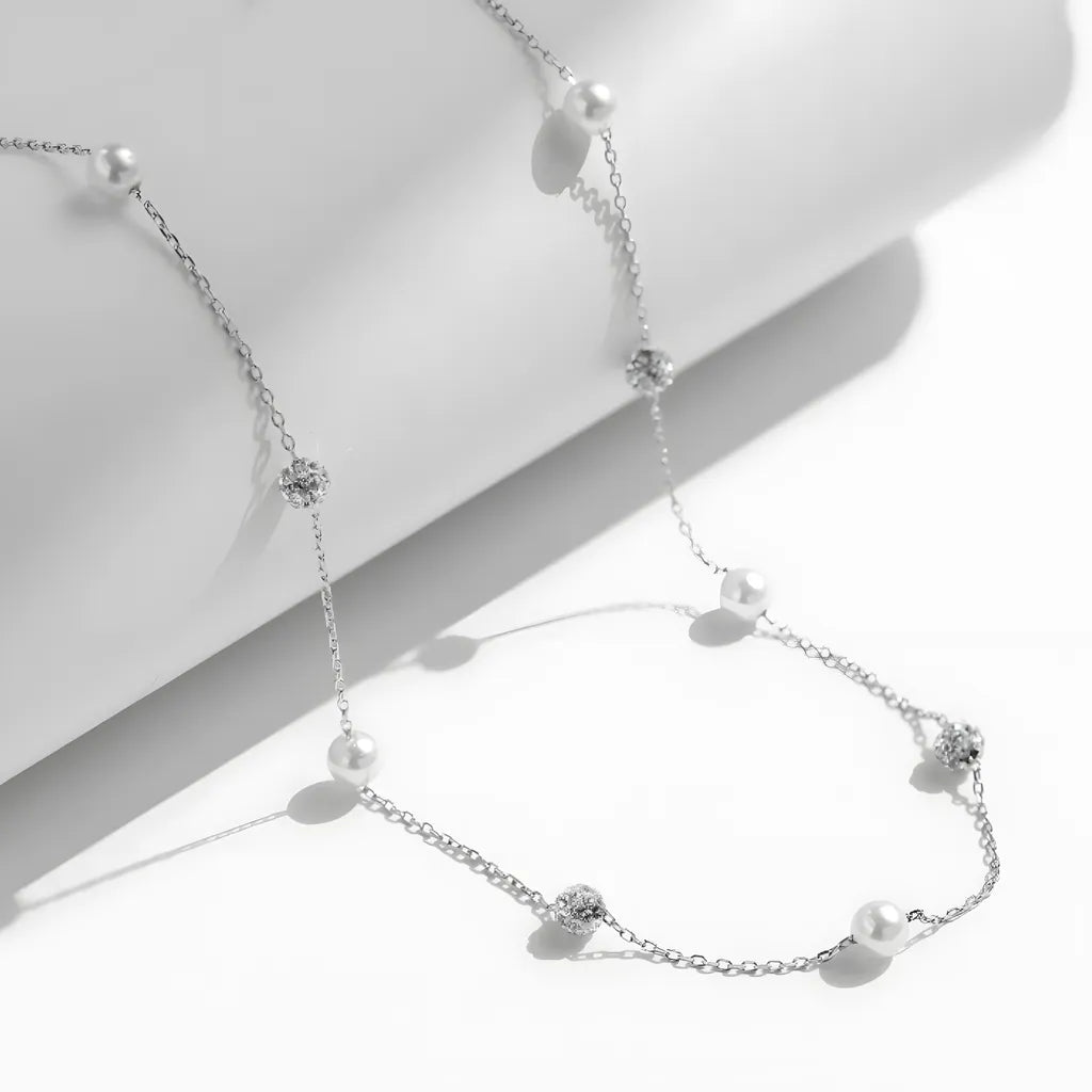 colar-de-prata-maeva-com-perolas-e-zirconias-de-lado