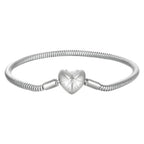 pulseira-berloque-em-prata-star-com-zirconia-no-fundo-branco