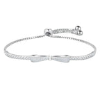 pulseira-de-prata-bowknot-com-zirconia-no-fundo-branco