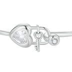 pulseira-de-prata-lock-banhado-em-ouro-branco-com-zirconias-detalhes-da-zirconia