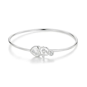 pulseira-de-prata-lock-banhado-em-ouro-branco-com-zirconias-no-fundo-branco