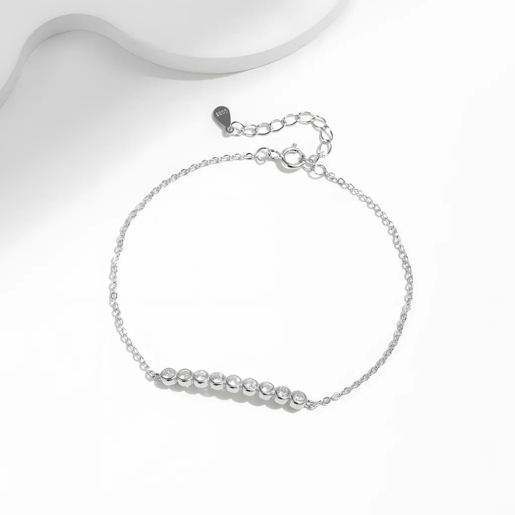 pulseira-de-prata-lucille-com-moissanites-foto-de-cima-fechado