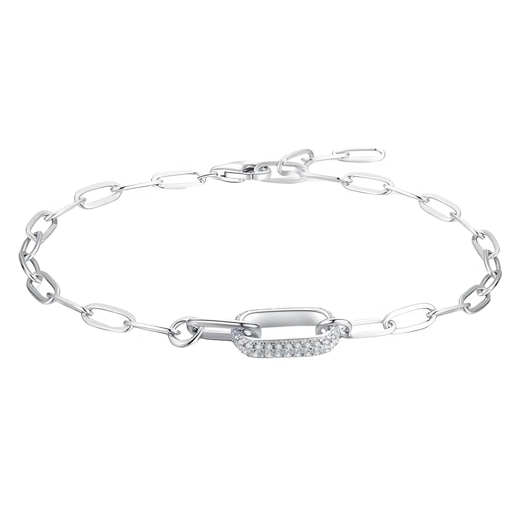 pulseira-de-prata-maelys-com-zirconias-no-fundo-branco