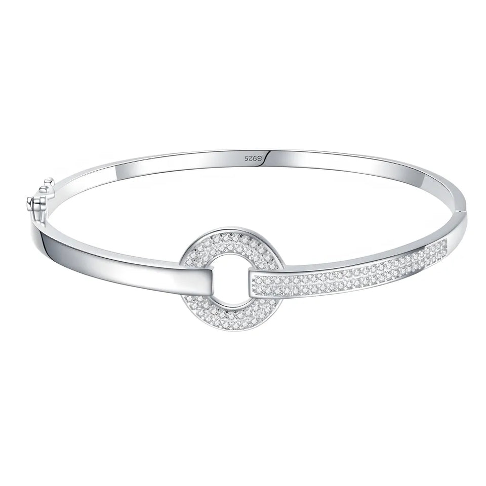 pulseira-de-prata-marjie-com-zirconias-no-fundo-branco