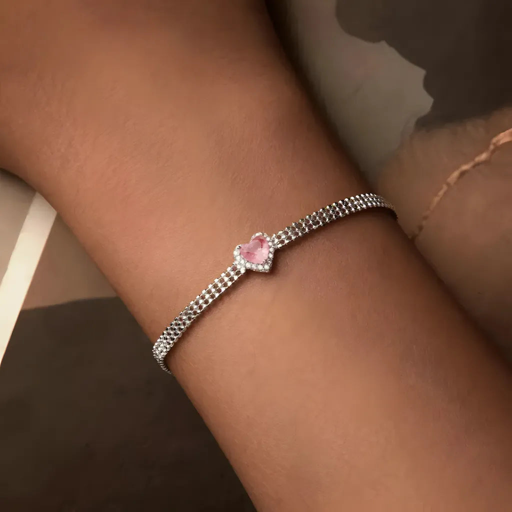 pulseira-de-prata-stay-banhado-a-ouro-branco-com-zirconias-no-braco-direito