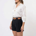 short-alfaiataria-feminino-com-cinto-liana-lado