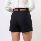 short-alfaiataria-feminino-com-cinto-liana-costas-perto
