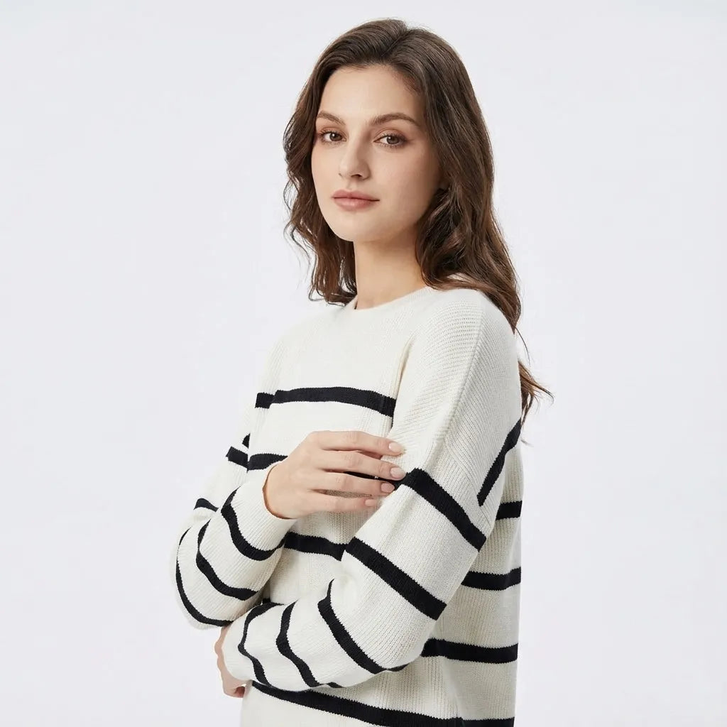 sueter-feminino-em-trico-listrado-emanuelle-lado-perto