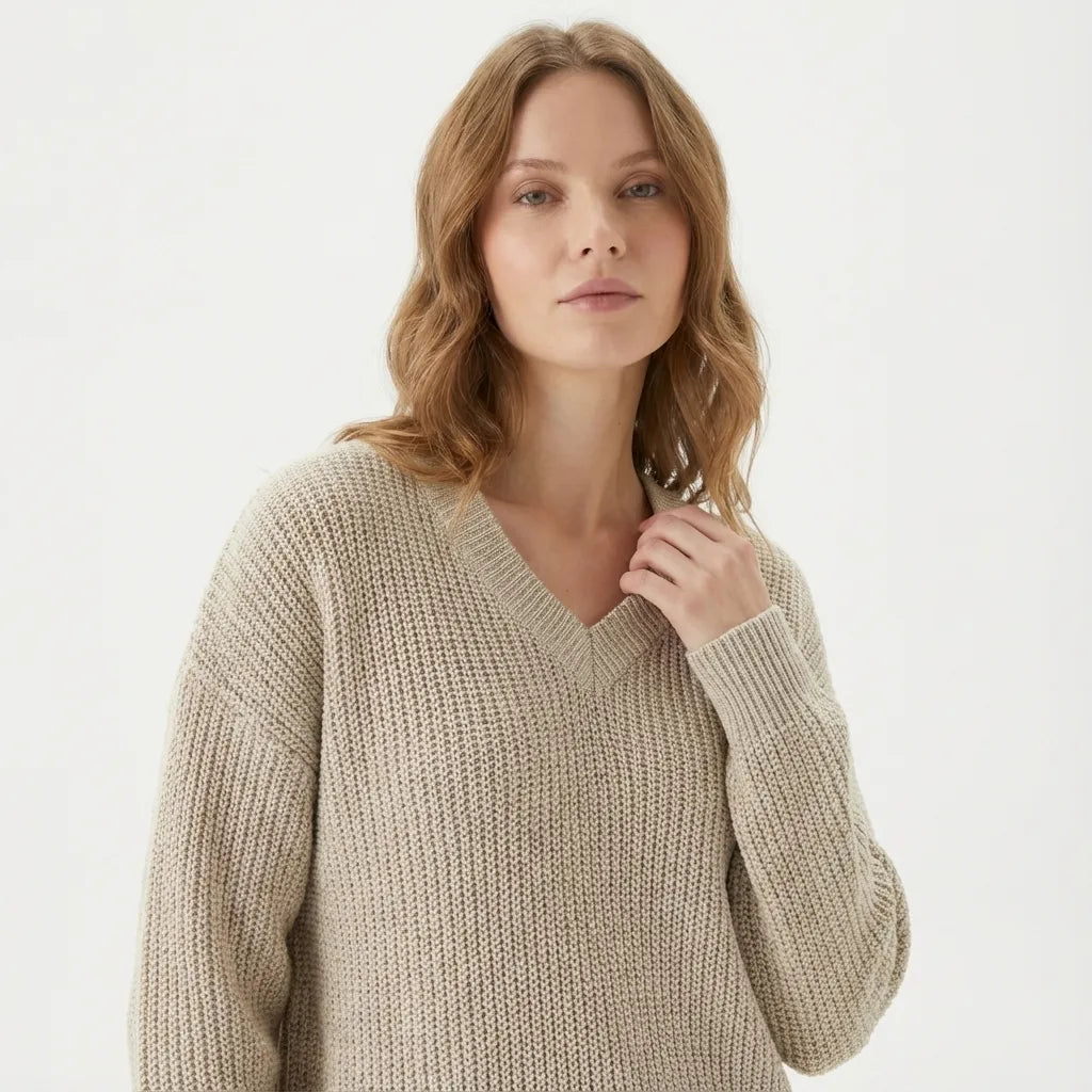 sueter-feminino-em-trico-manga-bufante-armine-frente-perto