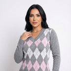 sueter-feminino-em-trico-xadrez-audrey-frente-perto