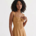 vestido-corset-midi-altis-frente-perto