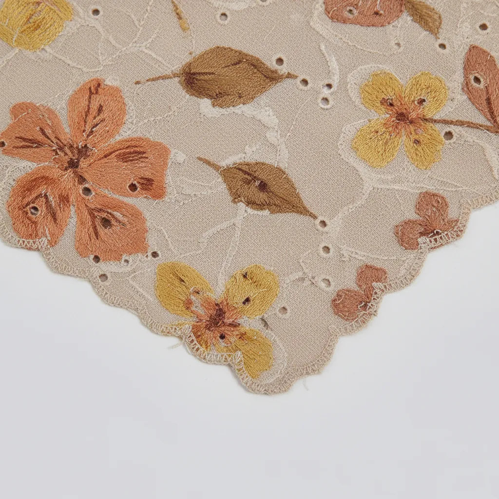 vestido-midi-florido-trabalhado-tecido