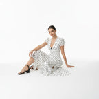 vestido-midi-poa-maelle-sentado